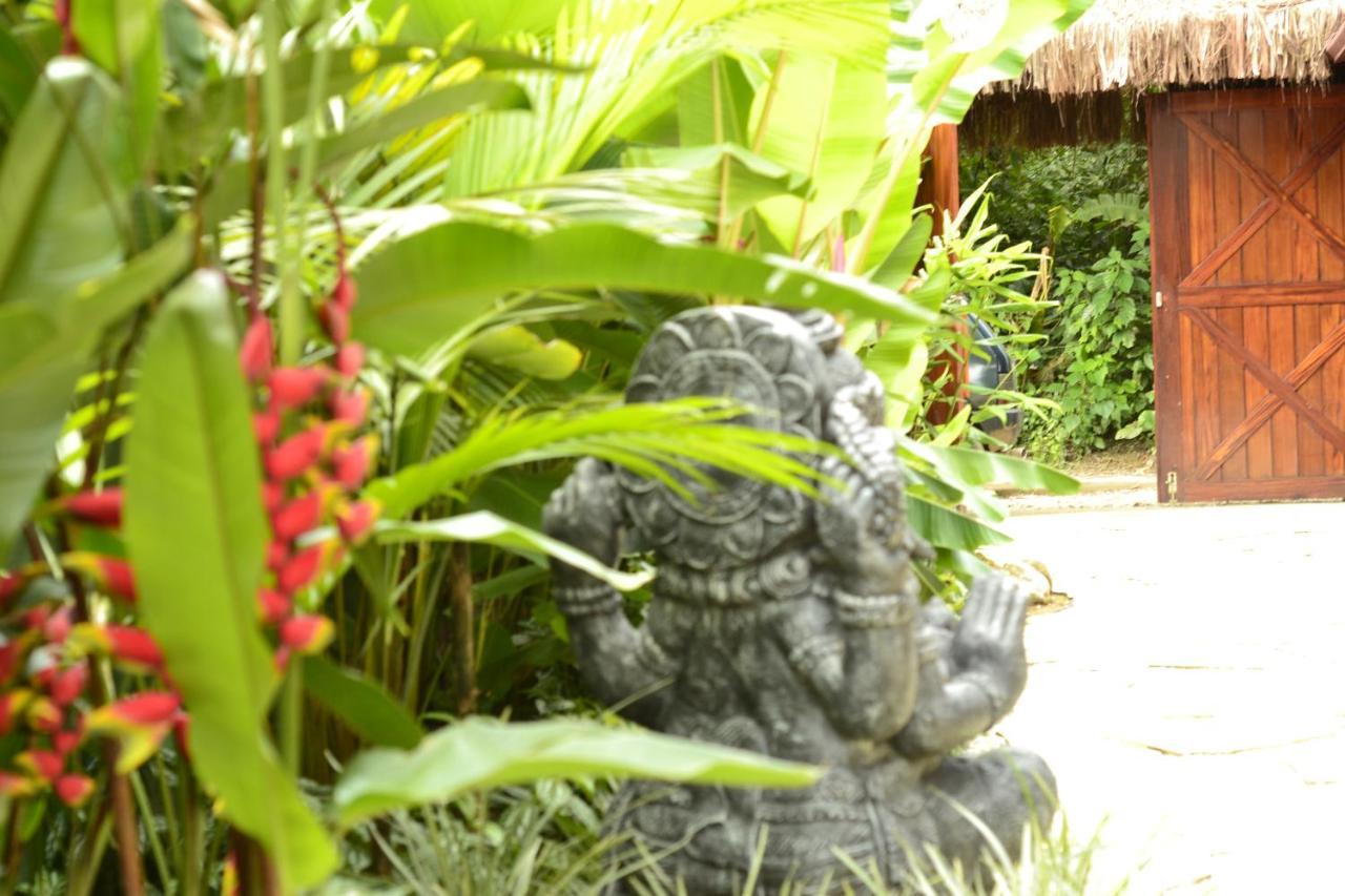 Moksha Surf Yoga Hotel อูบาตูบา ภายนอก รูปภาพ