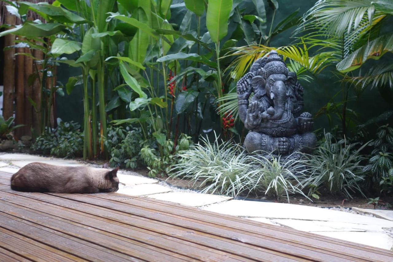 Moksha Surf Yoga Hotel อูบาตูบา ภายนอก รูปภาพ